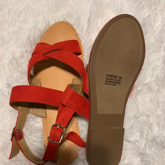 🆕Rouge Helium Red Women Crisscrossed Front Sandal - Picture 10 of 16